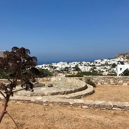 Feriehus Themonia Traditional Folégandros